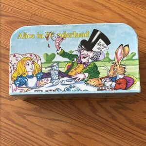 Alice in Wonderland Mug Box Set